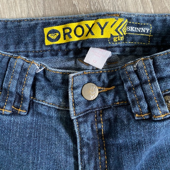 ✨ Girls Roxy Jeans ✨ - Picture 3 of 5